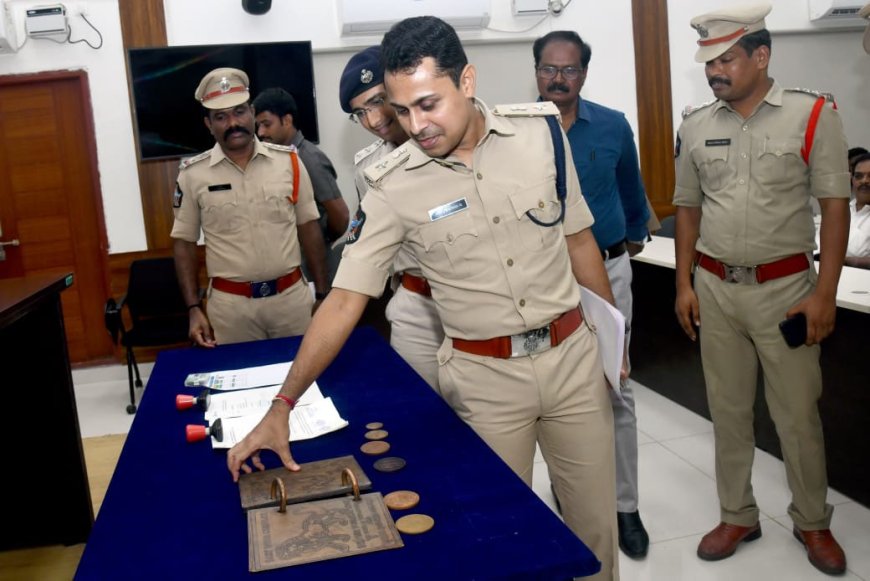 ప్రాచీన వస్తువుల పేరుతో మోసం – ఐదుగురు నిందితుల అరెస్టు